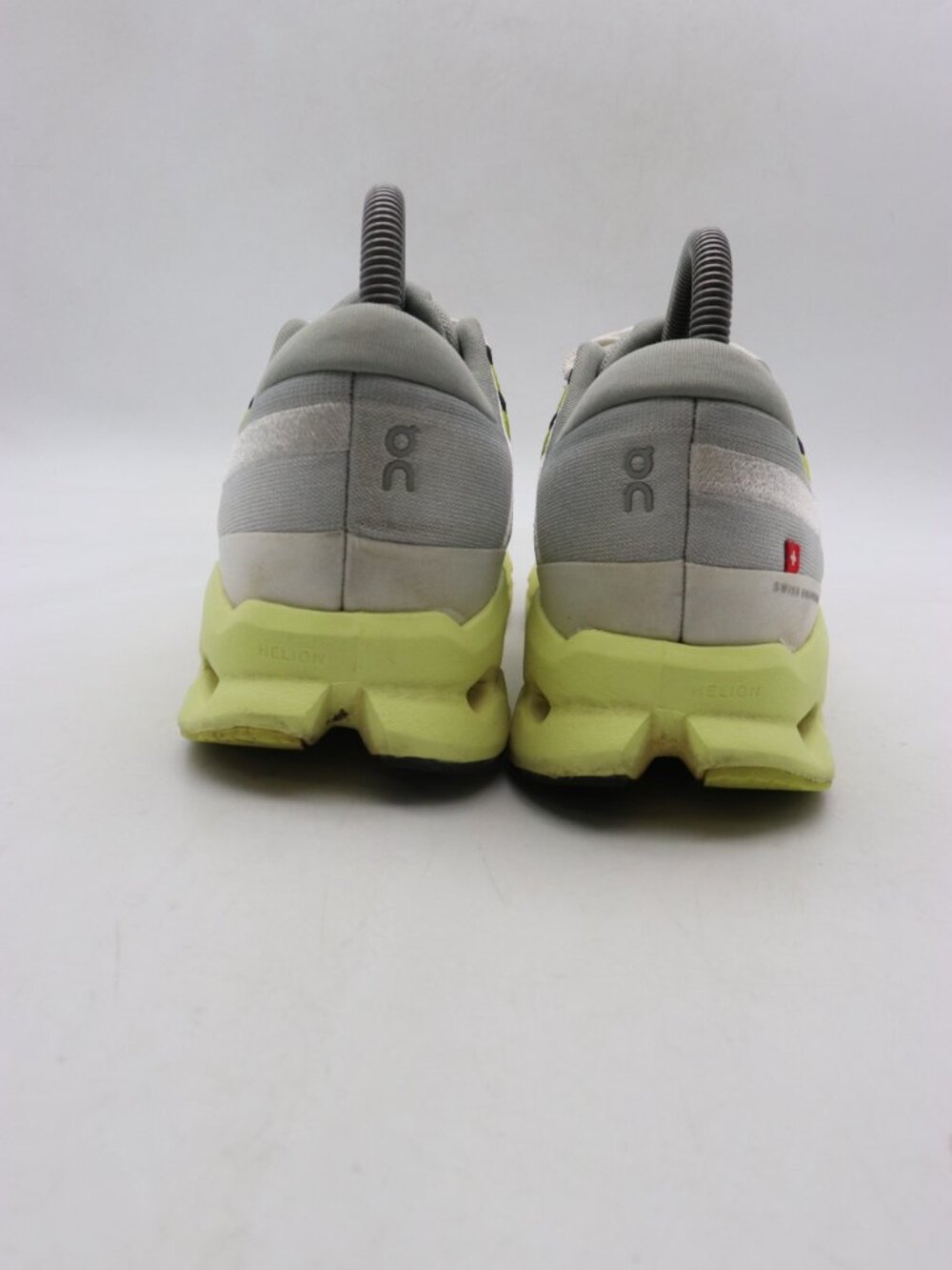 On Running CloudSurfer Women’s Size 7.5 Gray Green Running Athletic Sneaker - Picture 5 of 10